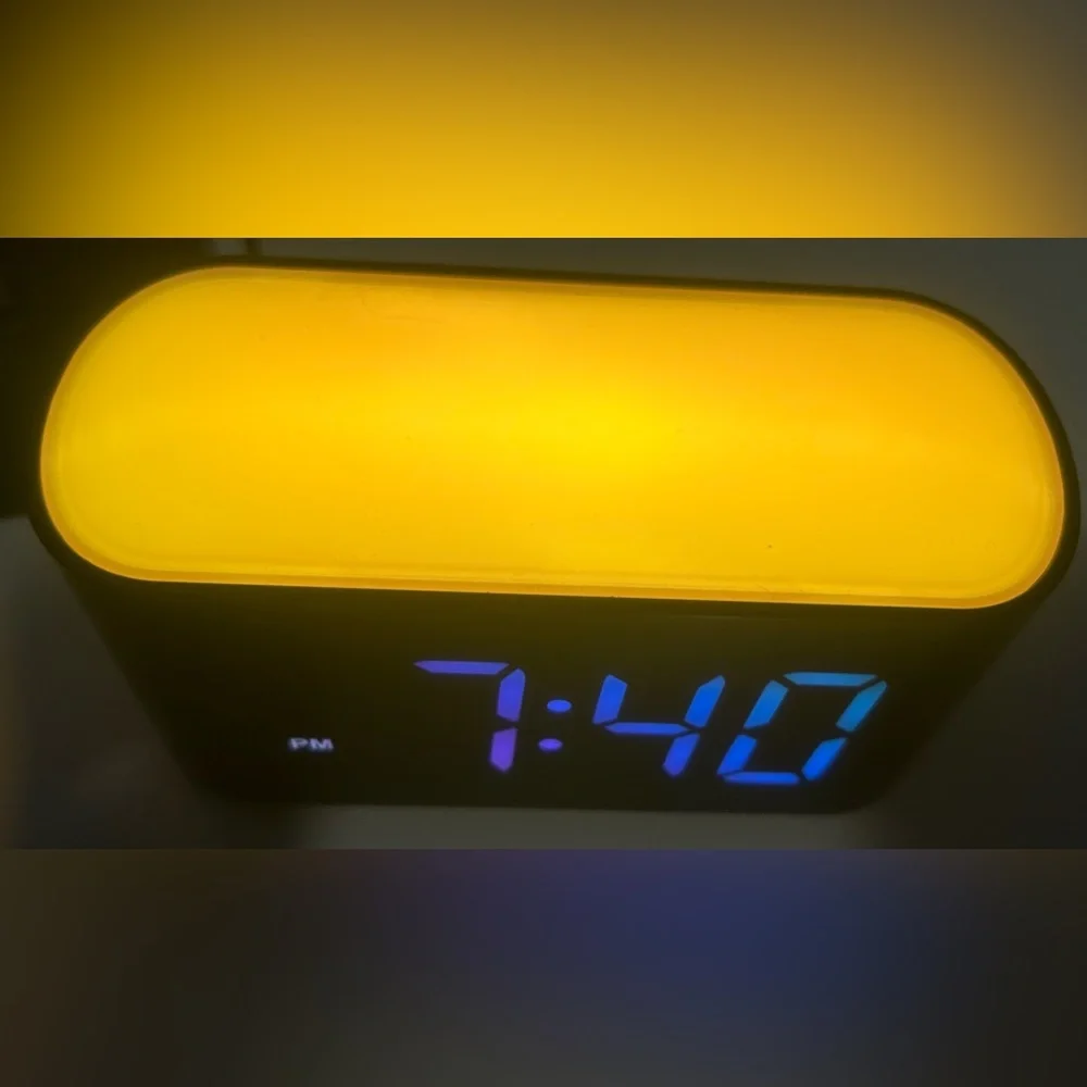 Alarm clock - Picture 6 of 10